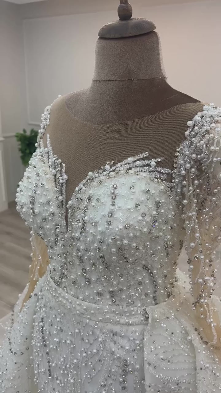 G21-057A - فستان زفاف شمبانيا أنيق منفوش